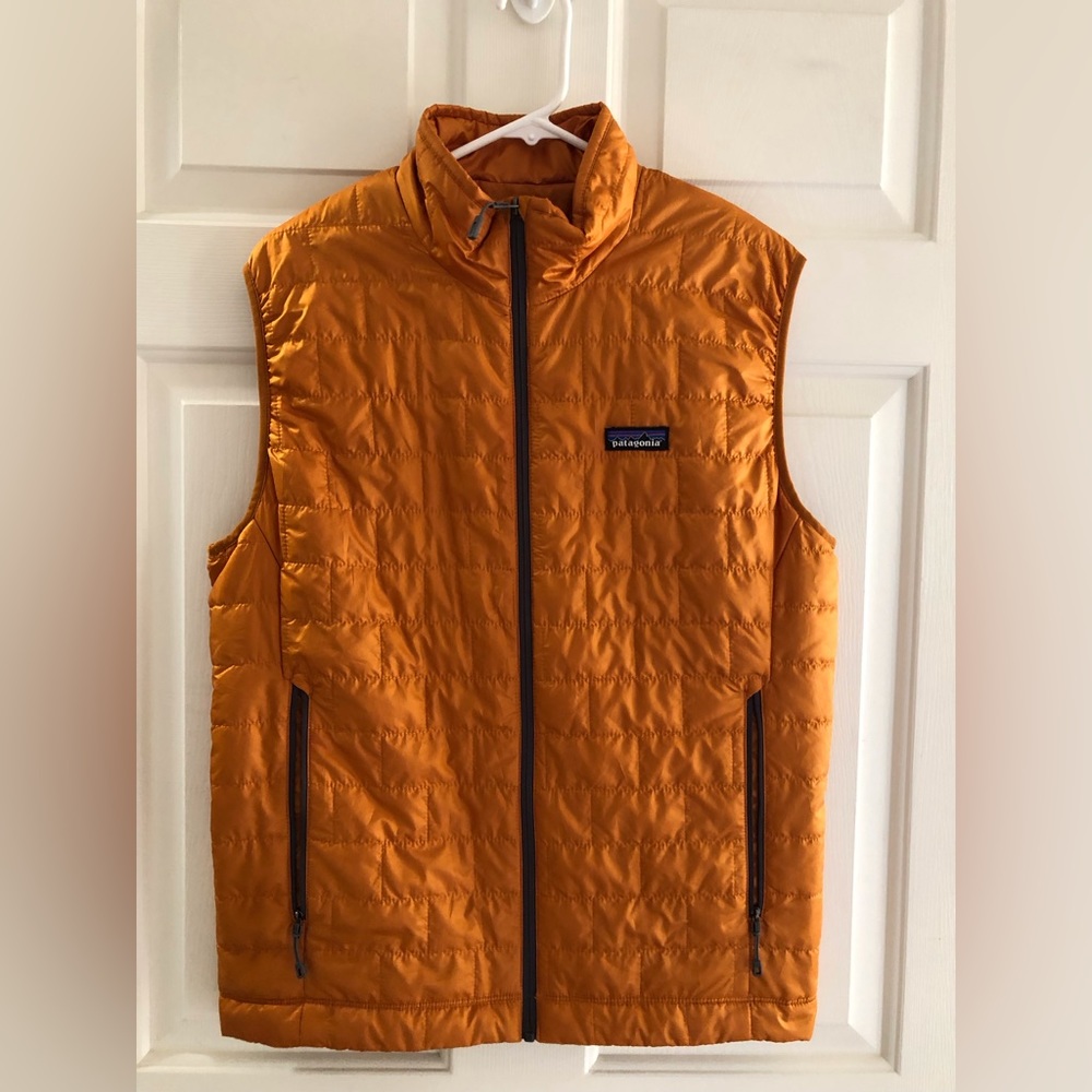 Men’s orange Patagonia vest